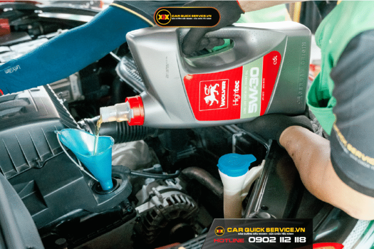 Khách hàng dễ dàng theo dõi quá trình bảo dưỡng ô tô tại CarQuickService