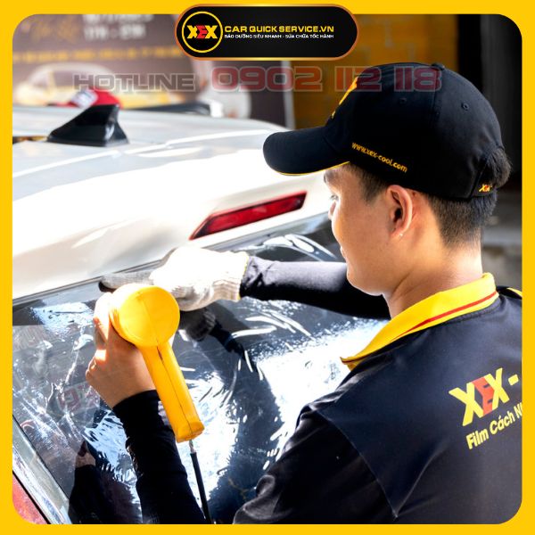 Dán phim cách nhiệt ô tô 7 chỗ