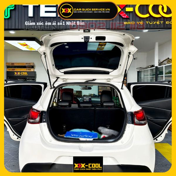 Dán phim siêu cách nhiệt ô tô 7 chỗ XEX-COOL