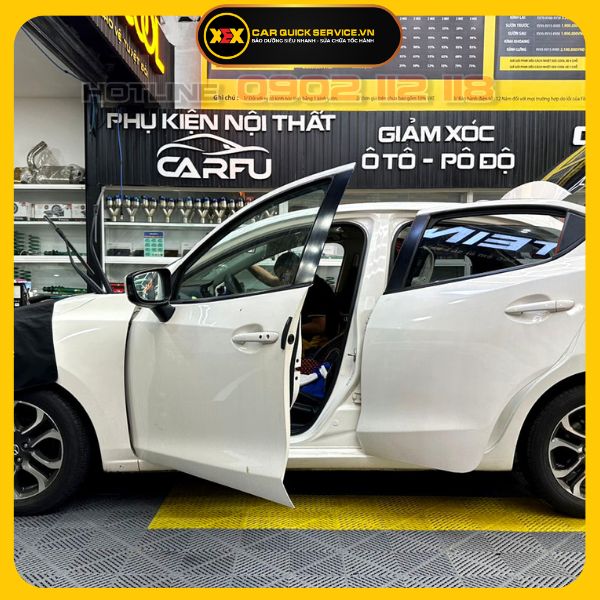 Dán phim siêu cách nhiệt ô tô 7 chỗ XEX-COOL