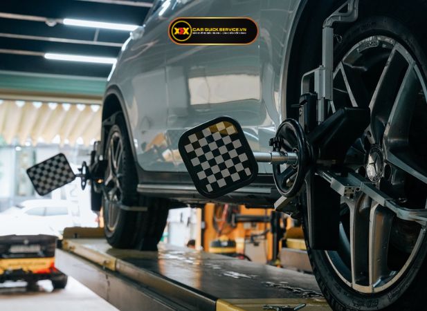 Kiểm tra các bộ phận chi tiết của phuộc ô tô