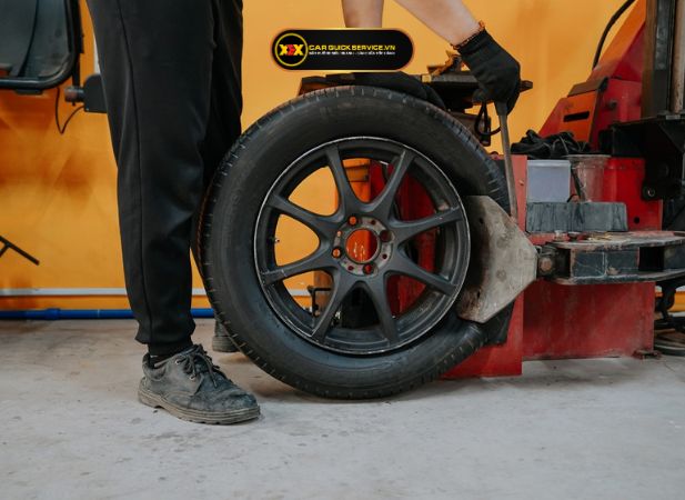 Kiểm tra lốp xe đúng cách