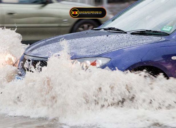 Tắt động cơ ngay lập tức khi phát hiện nước ngập cao