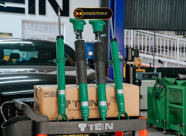 Thay phuộc ô tô mới uy tín, chất lượng tại CarQuickService