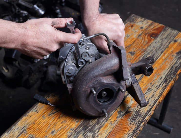 sửa chữa bộ truyền động turbo