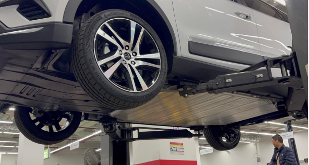 xe vinfast bị kêu gầm